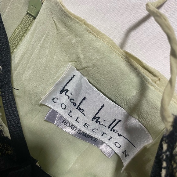 Sold - Picture 3 of 6